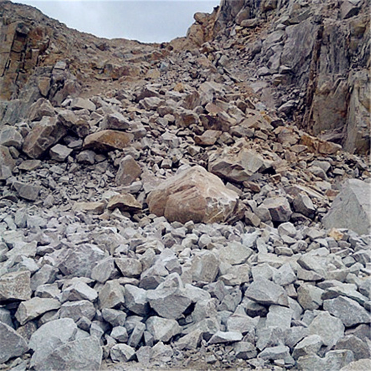 吉林陽光采石場 建筑石料石灰巖規格多樣，狗頭石發貨快，就近供應